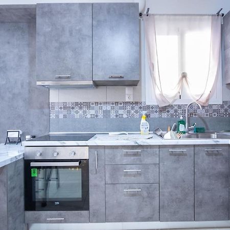 Bright Apartment In ピレウス エクステリア 写真