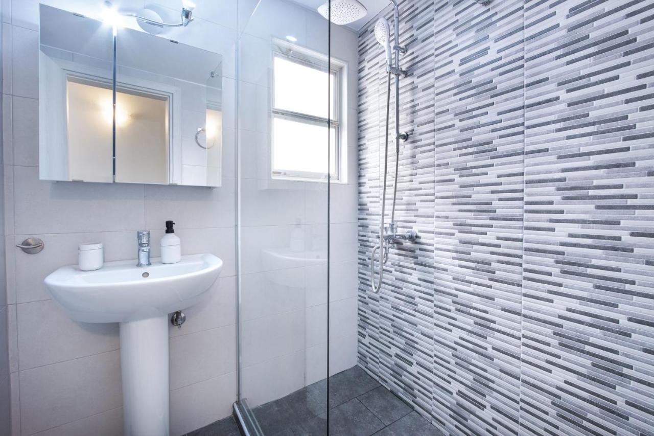 Bright Apartment In ピレウス エクステリア 写真